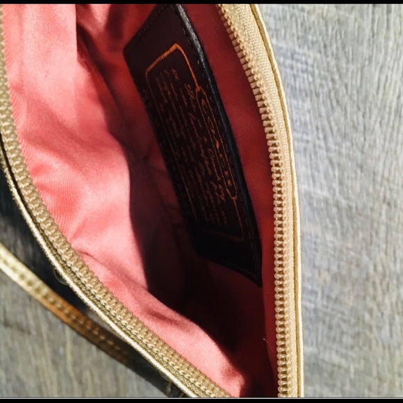 Coach Wristlet - Picture 5 of 7